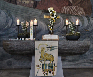 Altar an Ostersonntag